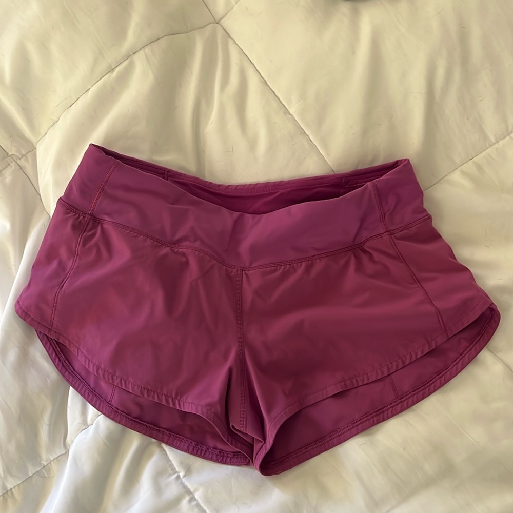 Lululemon Speed Up Low-Rise 2.5” Short Fuschia